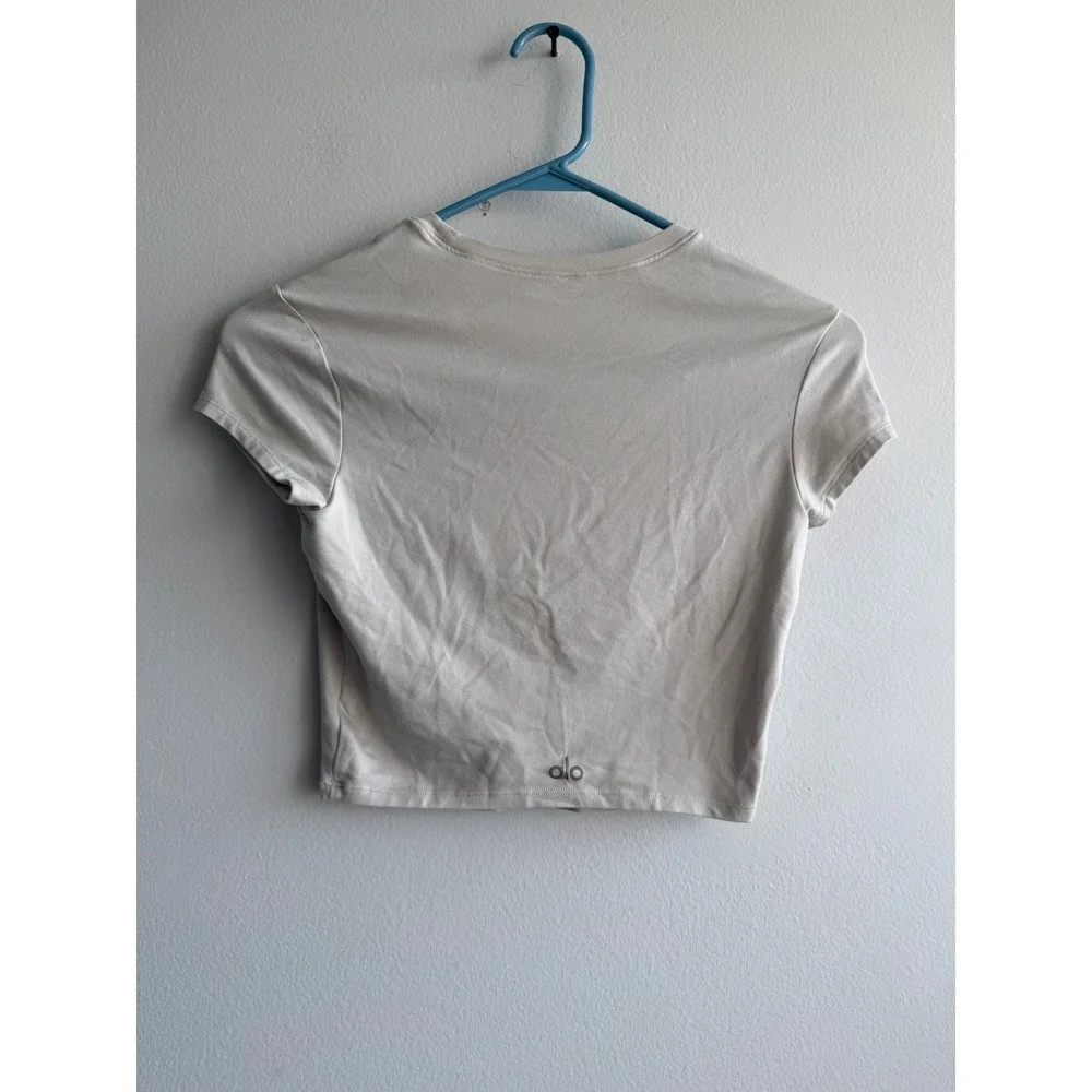 Alo Yoga Womens Short Sleeve Crewneck Crop Top Bone Beige Activewear Tee